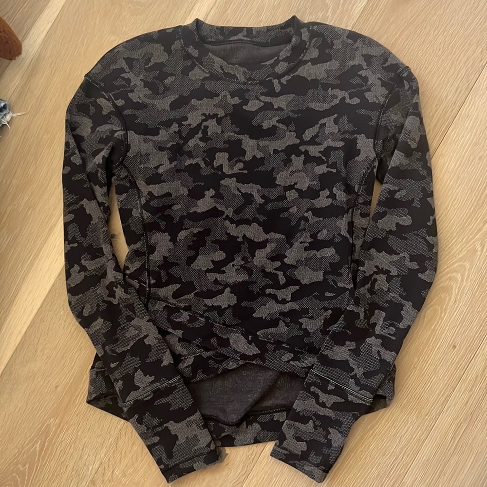 Lululemon Close to Crossing Rulu size 6